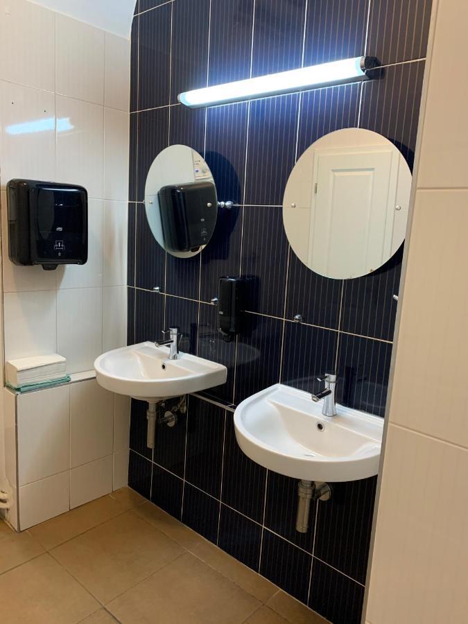 Onefam Old Town Hostel Prague Ngoại thất bức ảnh