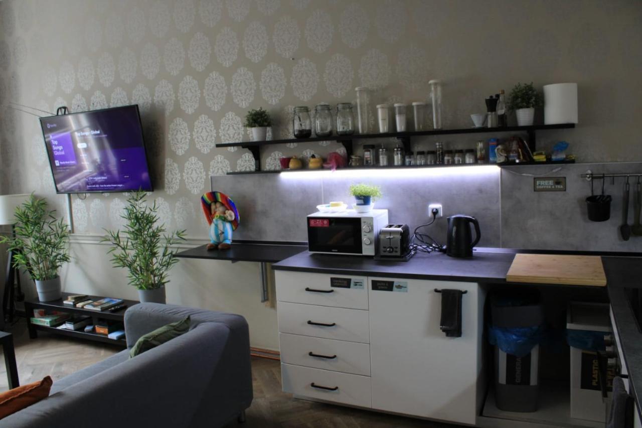 Onefam Old Town Hostel Prague Ngoại thất bức ảnh